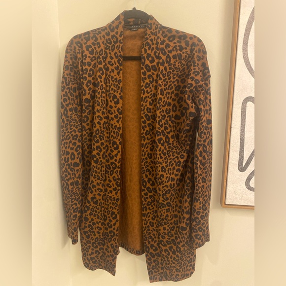 Cheetah sanctuary cardigan - Picture 2 of 4